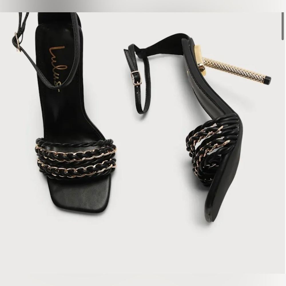Lulu's Elegant Black Chain Heels